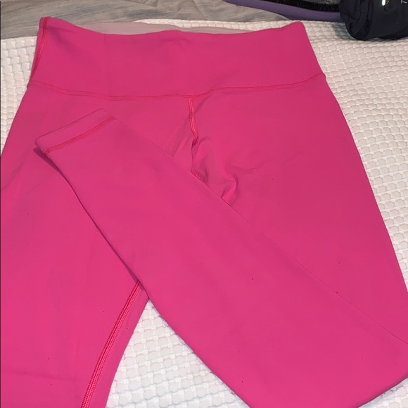 lululemon athletica Pants - Bright pink Lululemon leggings.